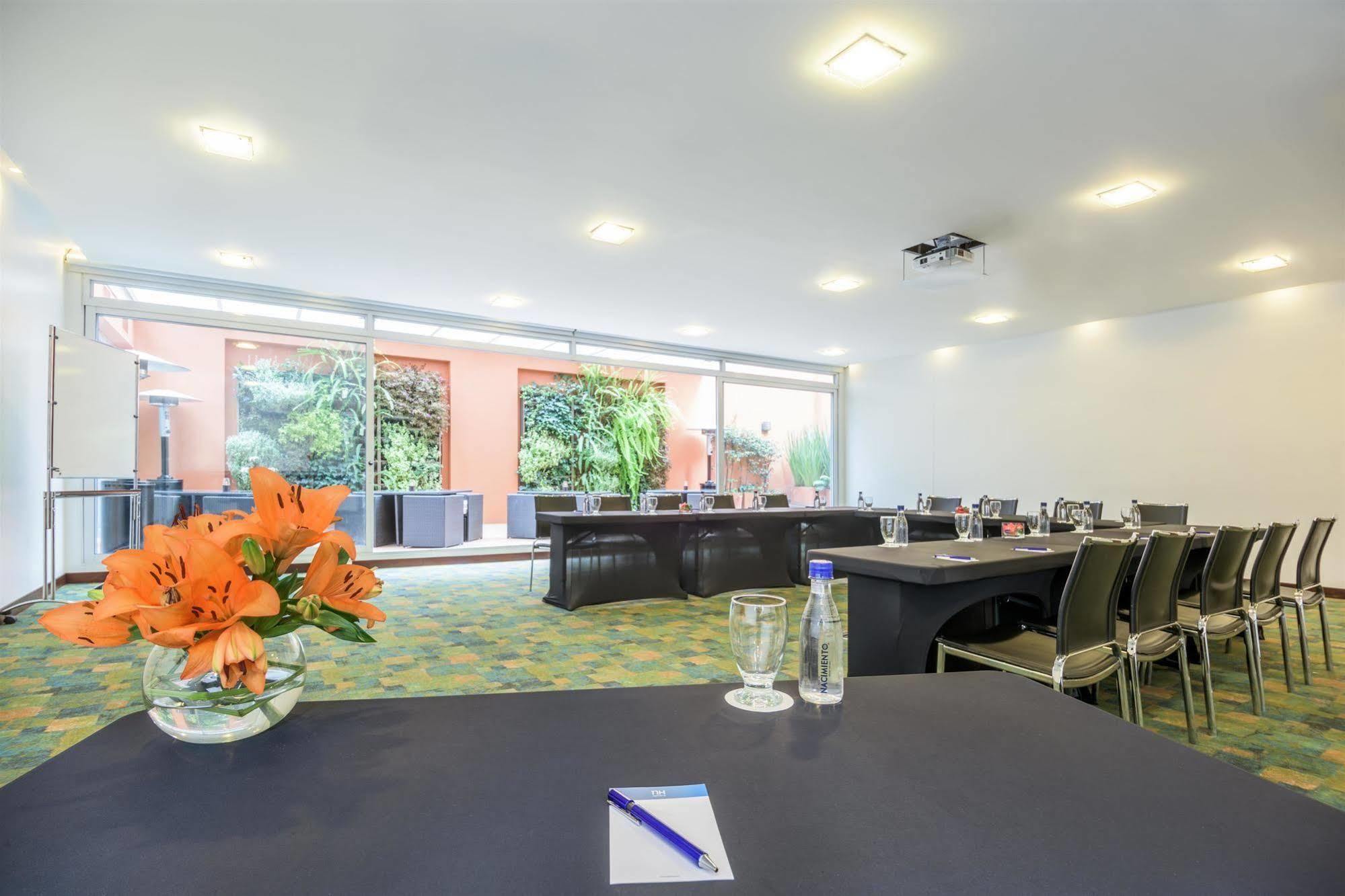 Nh Bogota Pavillon Royal Hotel Bagian luar foto
